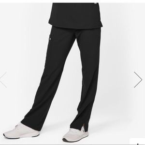 ISO black figs scrub set XS top & XSP Kade cargo